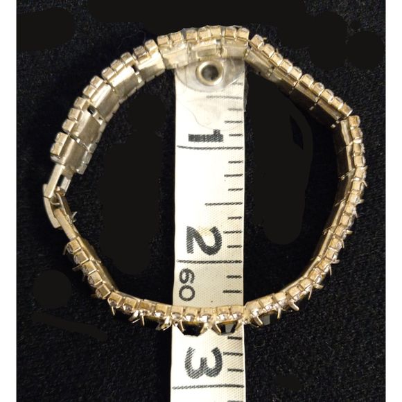 Elegant Romance 3 Piece Silver Tone Necklace Set Matching Bracelet and Earings - Picture 11 of 11